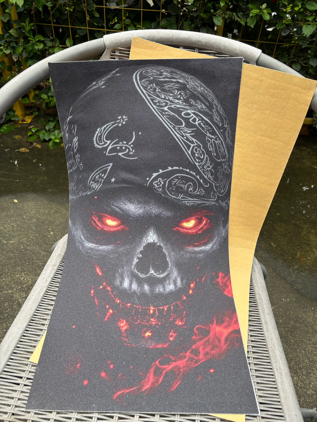 Pirate Terror Flames Pattern Electric Scooter Anti-slip Sticker Sandpaper Skateboard Grip Tape Sheet 60*30cm
