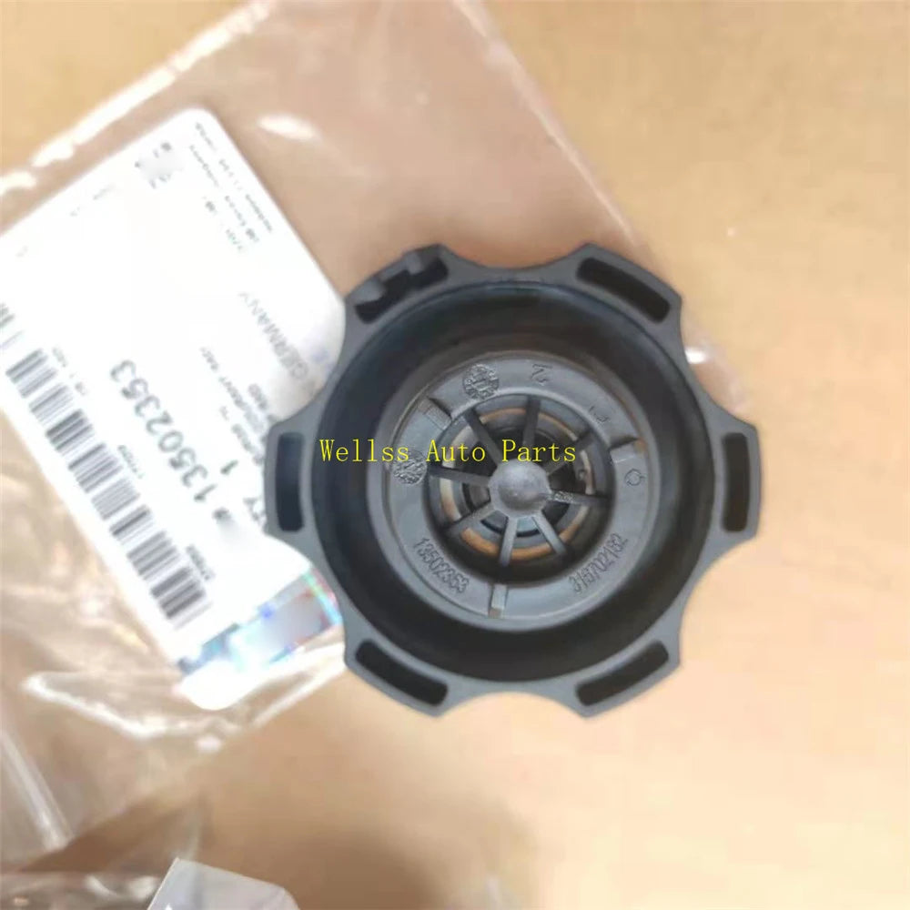 10pcs ORIGINAL Coolant Recovery Tank Lid Cover Radiator Cap 13598760 For Chevrolet Cruze Opel Astra OEM 13502353 316702182