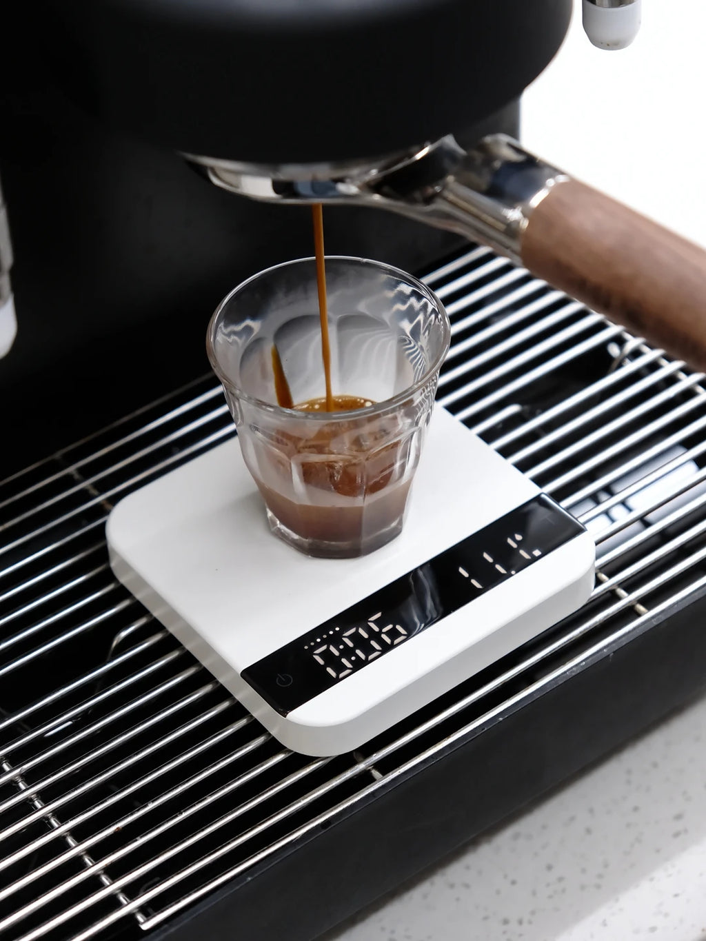 MisChief Lunar Ultra-Thin Coffee Scale | 0.1 g Accuracy • USB-C Rechargeable • Flow-Rate Indicator