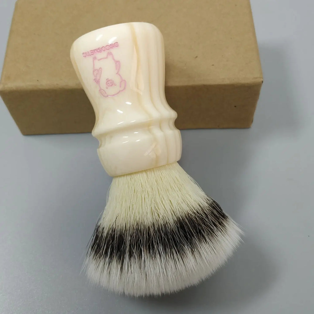 Dscosmetic Pink Piggy CN6 synthetic hair with resin handle for man wet shaving