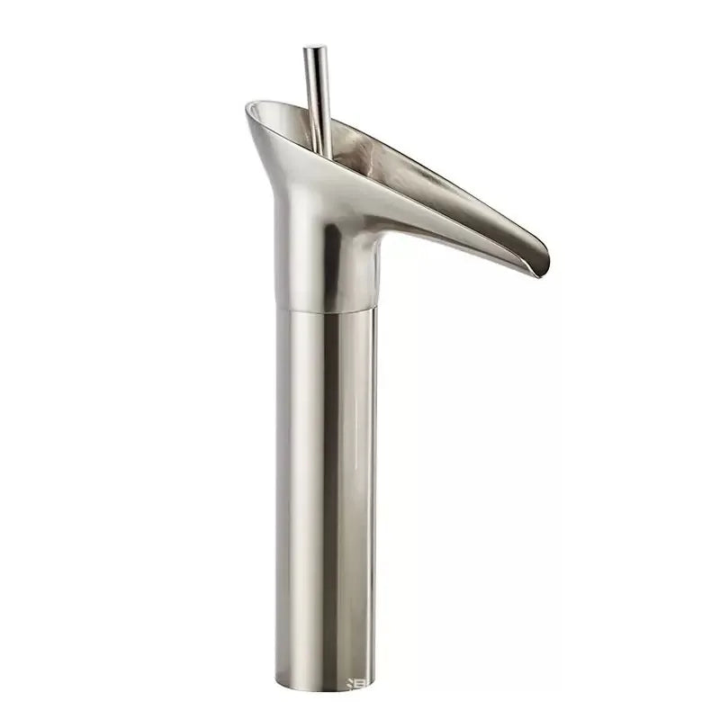 Classic Basin Faucet Antique Style Waterfall Bathroom Faucet Hot and Cold Faucet Bronze Single Hole Goblet Type Water Tap