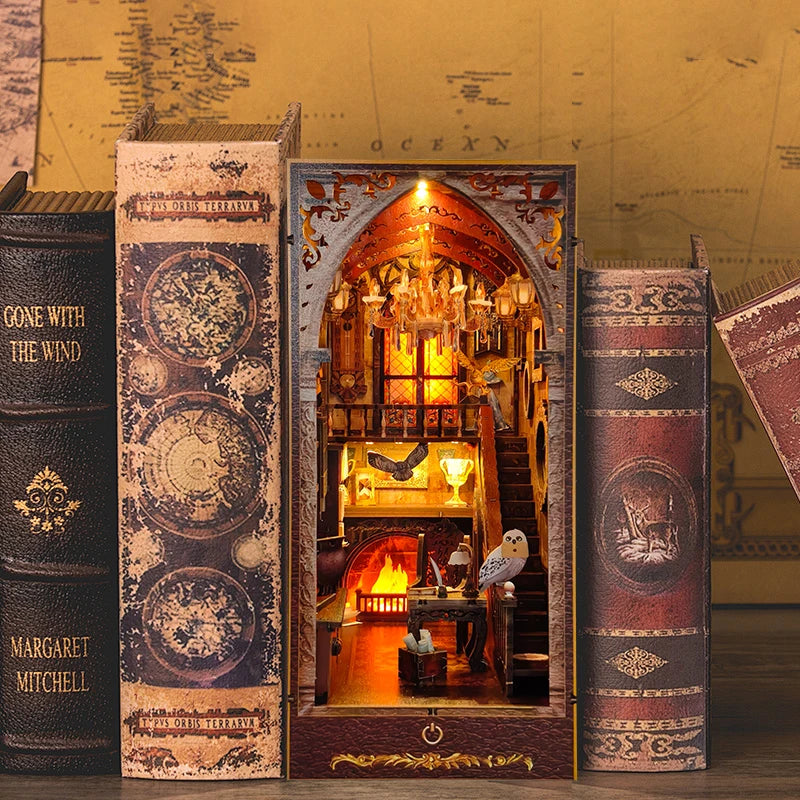 DIY Wooden Magic Academy Book Nook Figurines Miniatures Bookend Handmade Bookshelf for Friends Birthday Gifts Home Decor Crafts