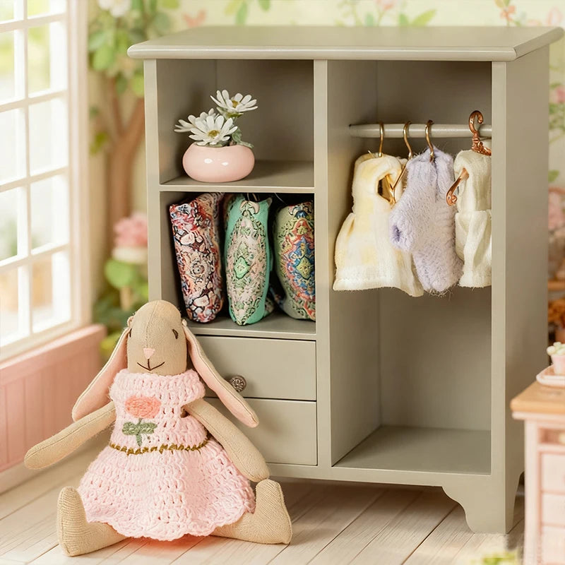 Miniature wooden wardrobes, dollhouse furniture accessories, and miniature scene decorations BJD/OB11 dollhouse home furnishings