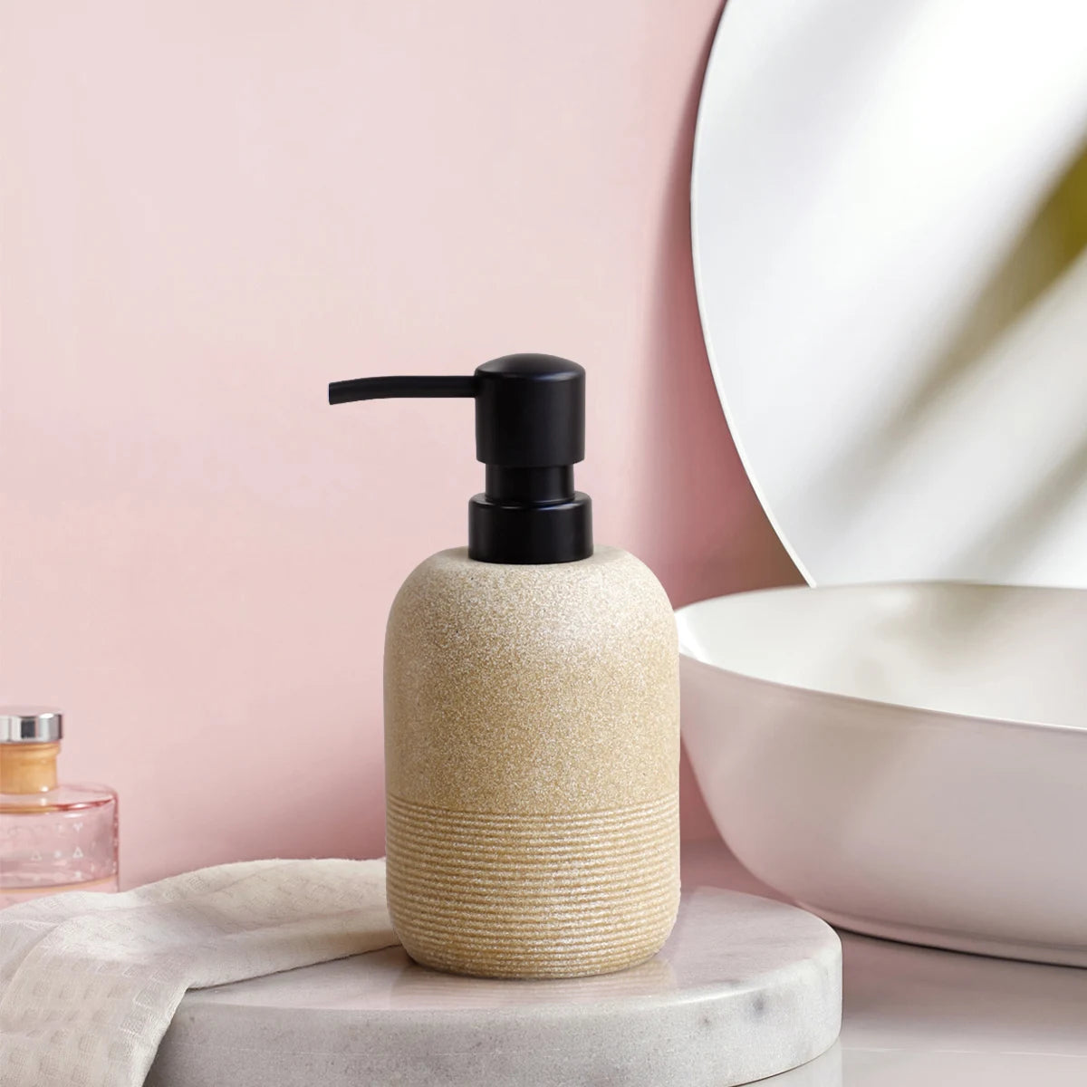 Kitchen and bathroom soap dispenser, shower replacement bottle, cleaning agent bottle, hand pump bottle, separate bottle