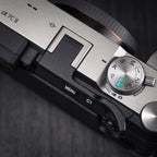 Aluminum Metal Hot Shoe Thumb-Up Hotshoe Thumb Up Grip for Sony A7C2 A7CR A7C Camera Hand Grip
