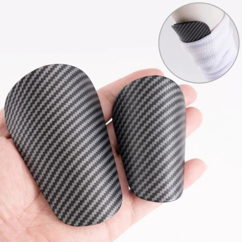 1pair Soccer Shin Guards Shin Protectors Shin Guards Carbon Fiber MINI Ultra-Lightweight Soccer Training Protective Gear