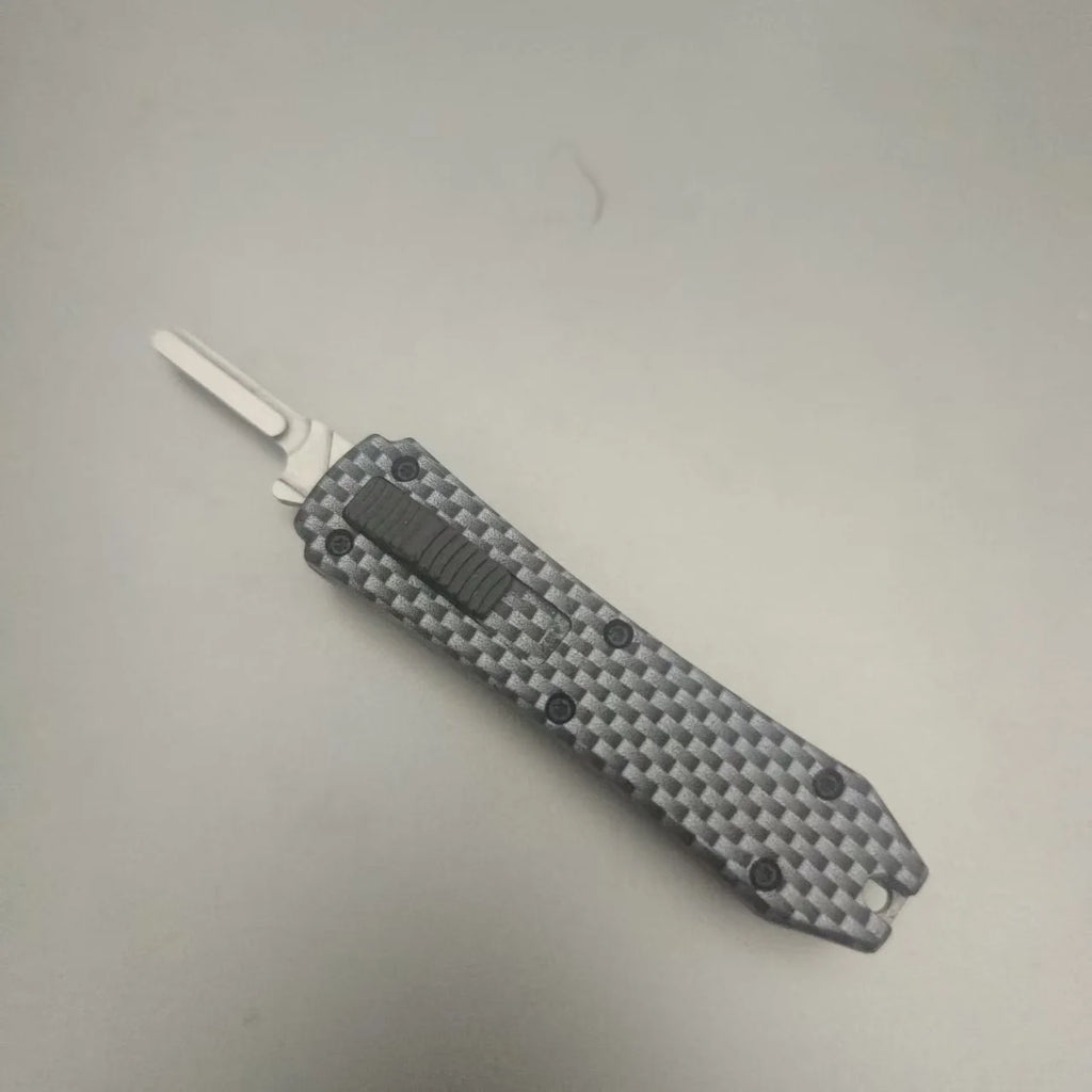 Carbon fiber color