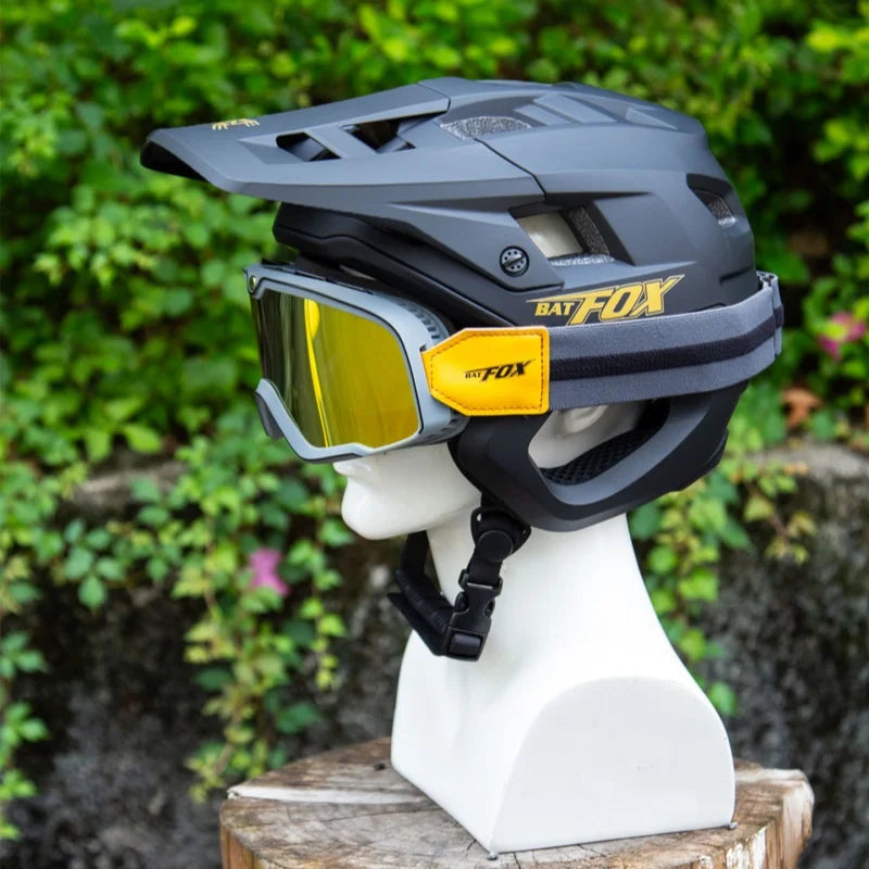 BATFOX Men's Bicycle Helmet BMX Off-road Downhill Lightweight Safety 3/4 Helmet Cap Summer Motorcycle Enduro Helmet CE/EN1078