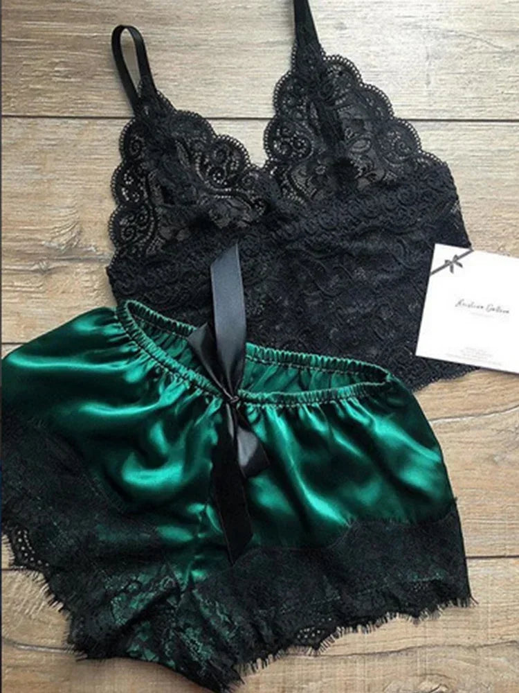 Sleepwear Womens Sexy Pajamas Set Lace Nachtkleding Lingerie Sleeveless V-Neck Tops and Shorts Sets Nightwear Loungewear