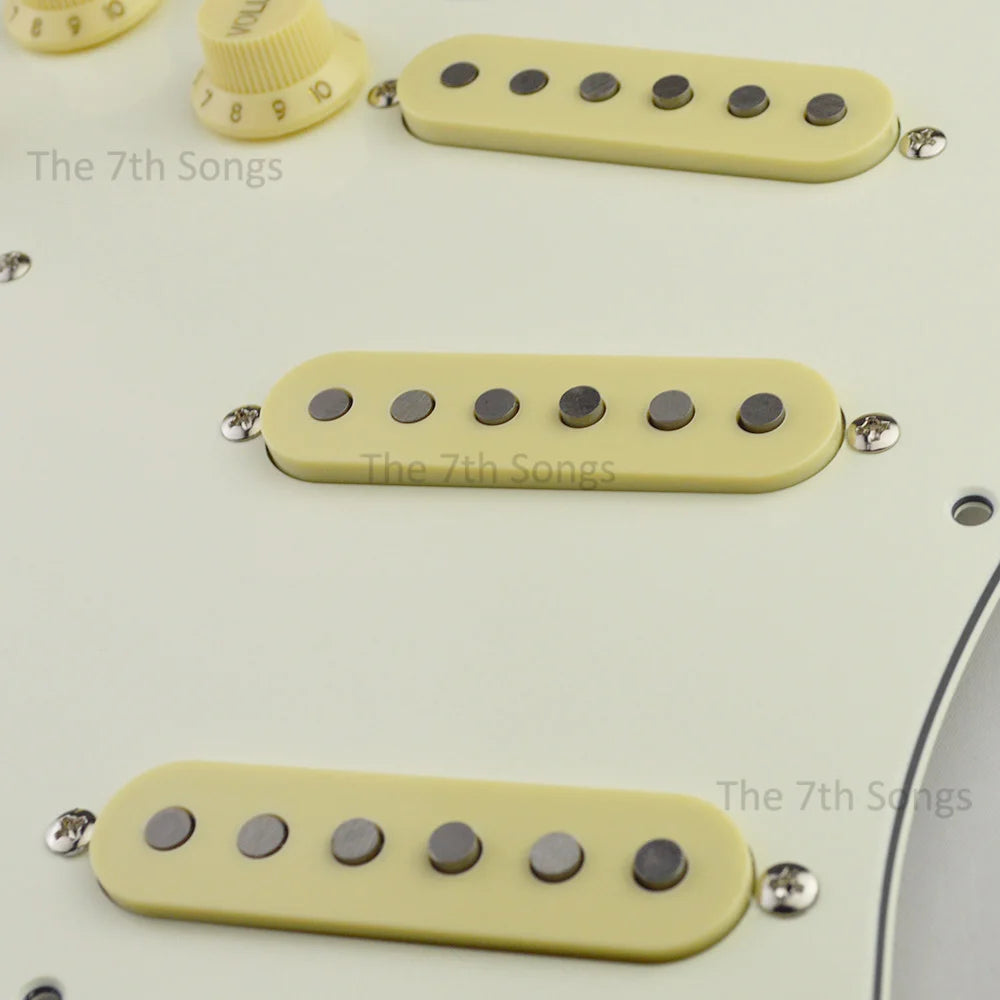 SSS Strat-Style Loaded Pickguard Prewired Alnico 5 Single Coil Set, 3-Ply Black