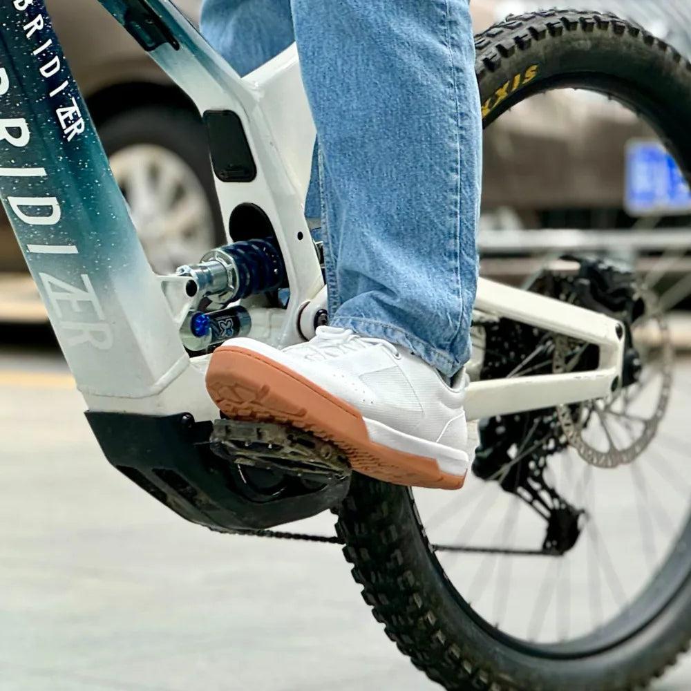 AVITUS Zapatillas MTB Shoes Flat Sneakers Freeriders Downhill MTB Pedals Cycling Shoes MTB Enduro Men Mountain Bike Shoes