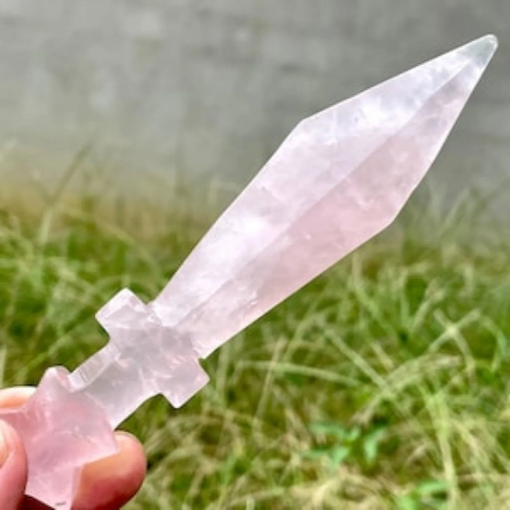 Jewelry Patterns 1pc Unique crystal Knife - Hand quartz carved knife、Crystal diy knife、Home decoration - Healing crystal gift