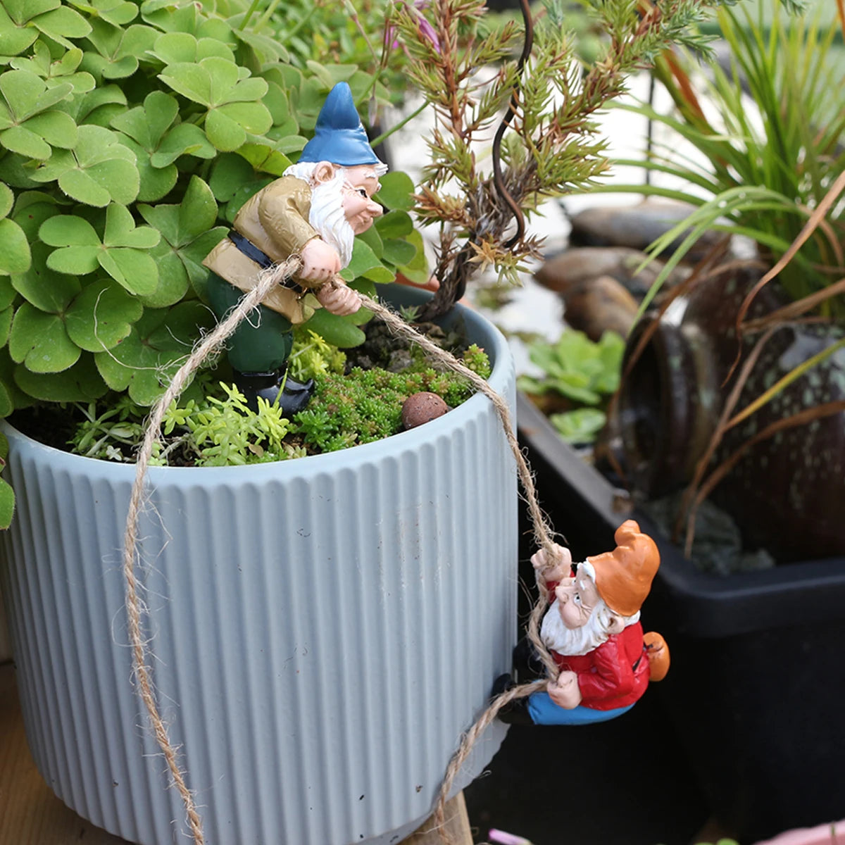 4-PCS Creative Garden Dwarf Climbing, Garden Bonsai Scene Decoration Accessories, Resin Crafts