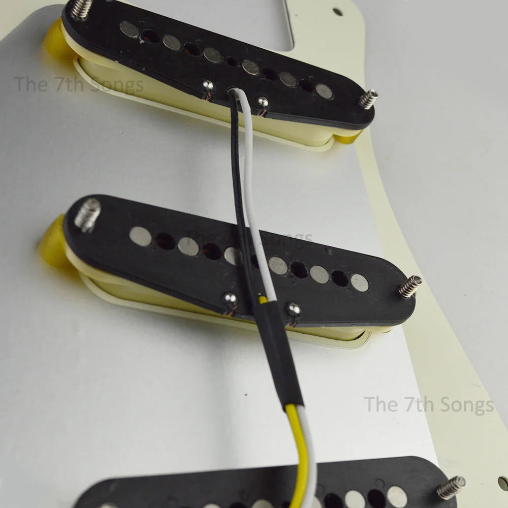 SSS Strat-Style Loaded Pickguard Prewired Alnico 5 Single Coil Set, 3-Ply Black