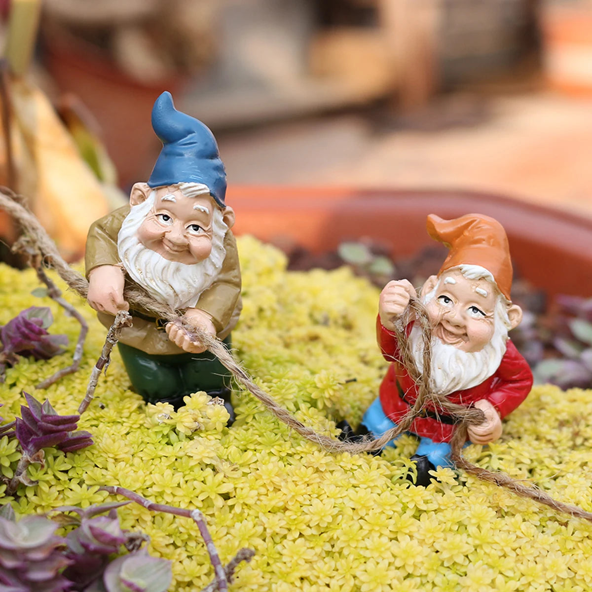 4-PCS Creative Garden Dwarf Climbing, Garden Bonsai Scene Decoration Accessories, Resin Crafts