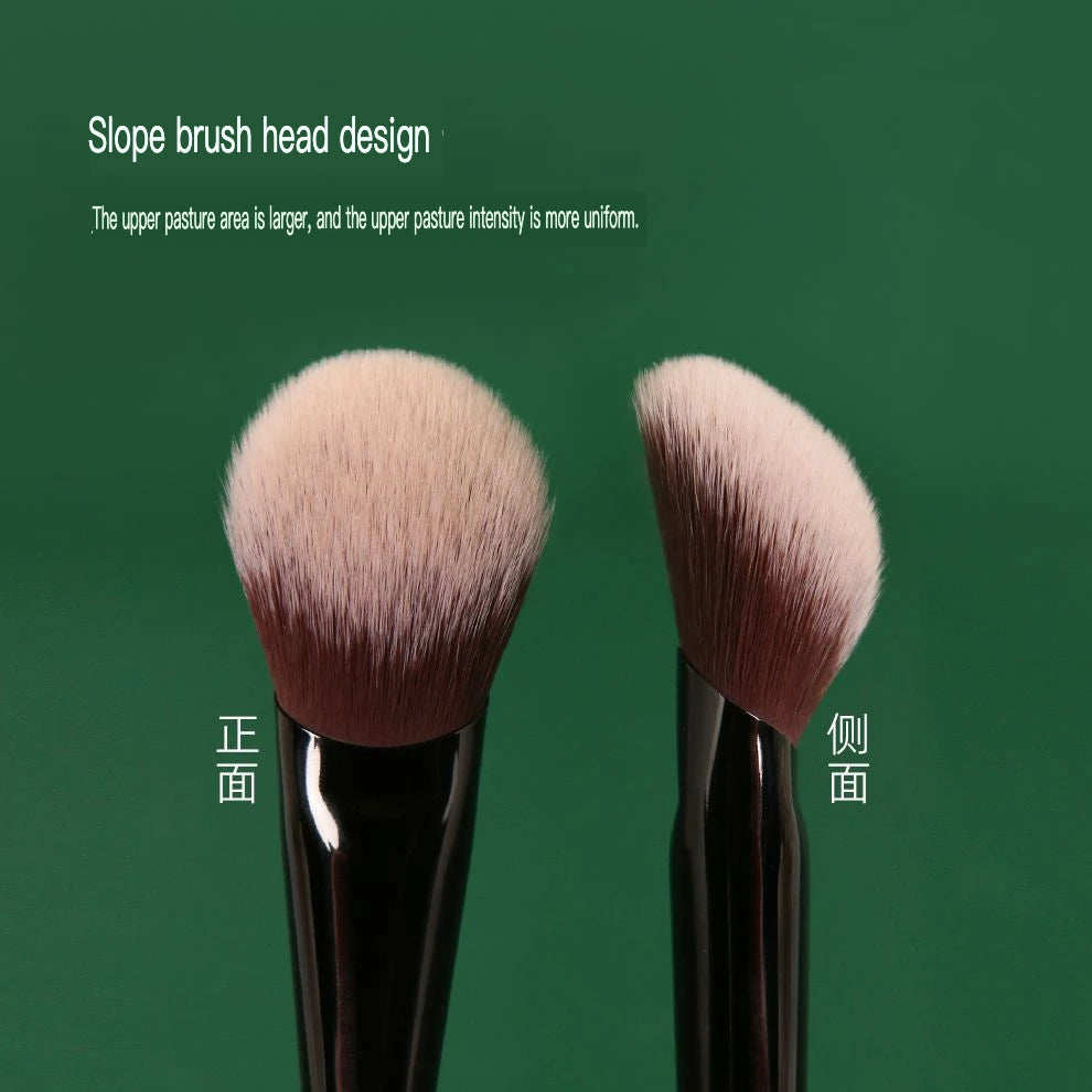 Slope Blush Brush Angled Bevel Makeup Brush, Black Green Handle, 1pc