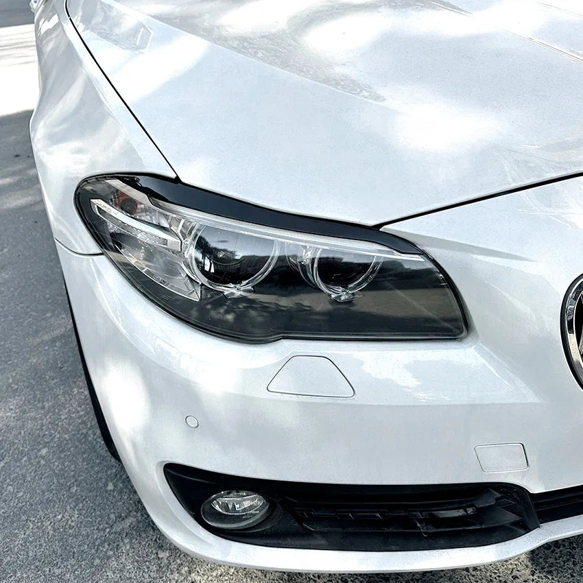 1Pair Car Headlight Eyebrow Eyelid Lamp Trim Cover For BMW 5 Series F10 F11 F18 2011-2014 Glossy Black Evil Style Sticker