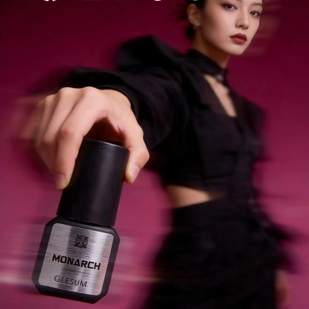 Glesum Master Level Eyelash Glue  0.8s Dry Adhesive Oil And Water Resistant Retention time 12 Weeks Flexible Eyelash Adhesive