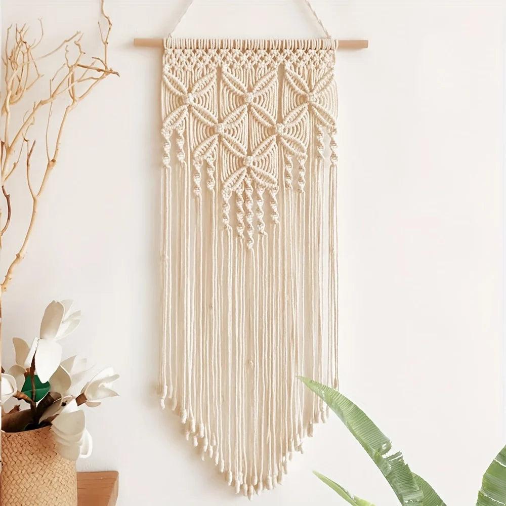 Polyester-Cotton Macrame Wall Hanging with Fringe Clover Diamond Grid Pattern for Boho Home Decor Fashionable Room Decoration