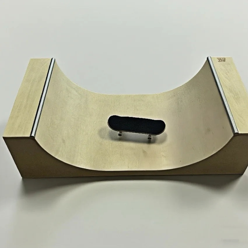 Fingerboard Halfpipe Ramp Wooden U-Ramp for Tech Deck Stunts Portable Desktop Railing for Professional Practice and Beginner