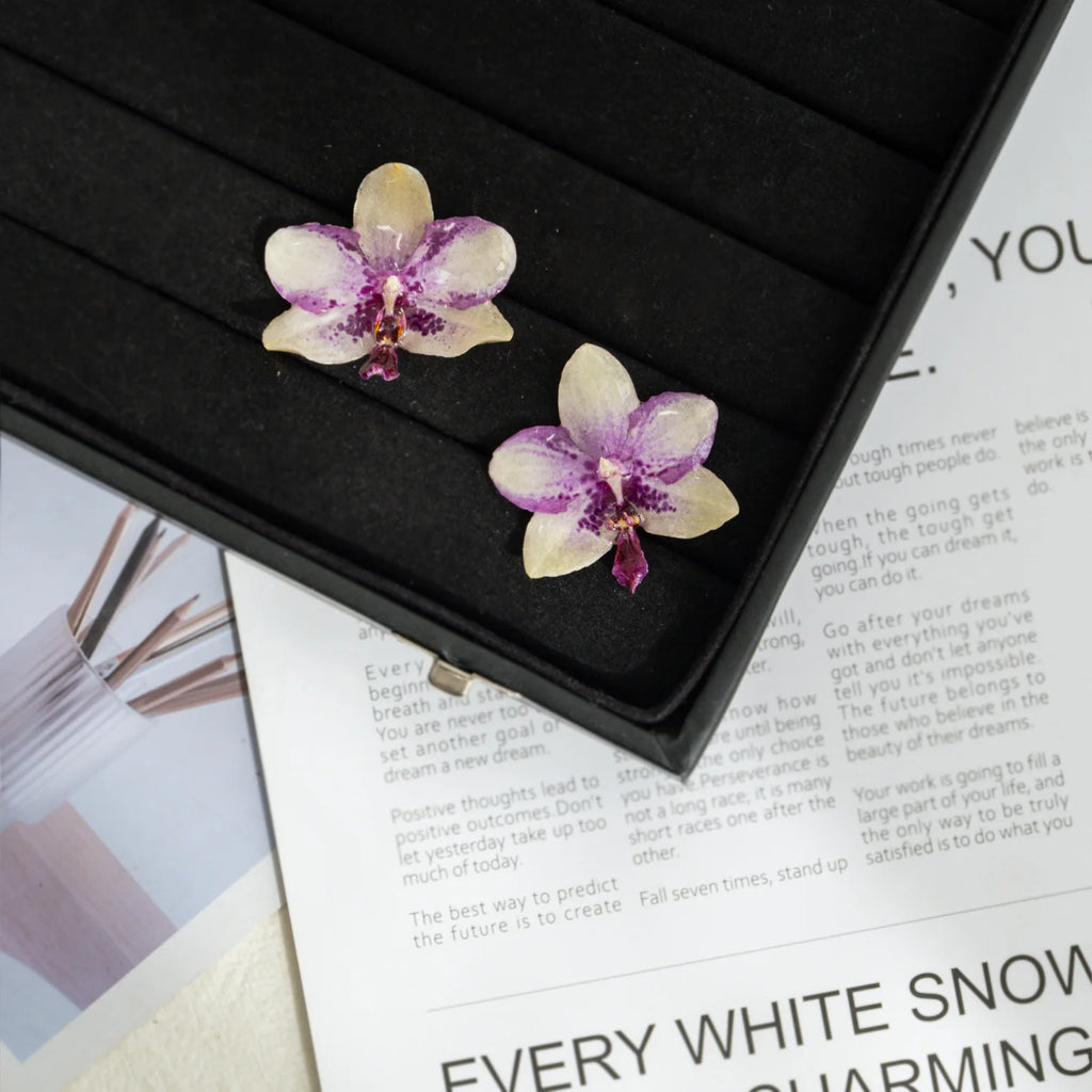 "Resin Coated Natural Dried Phalaenopsis Orchid Flowers - DIY Craft Supplies for Jewelry Making (Earrings/Brooch) Real Preserved
