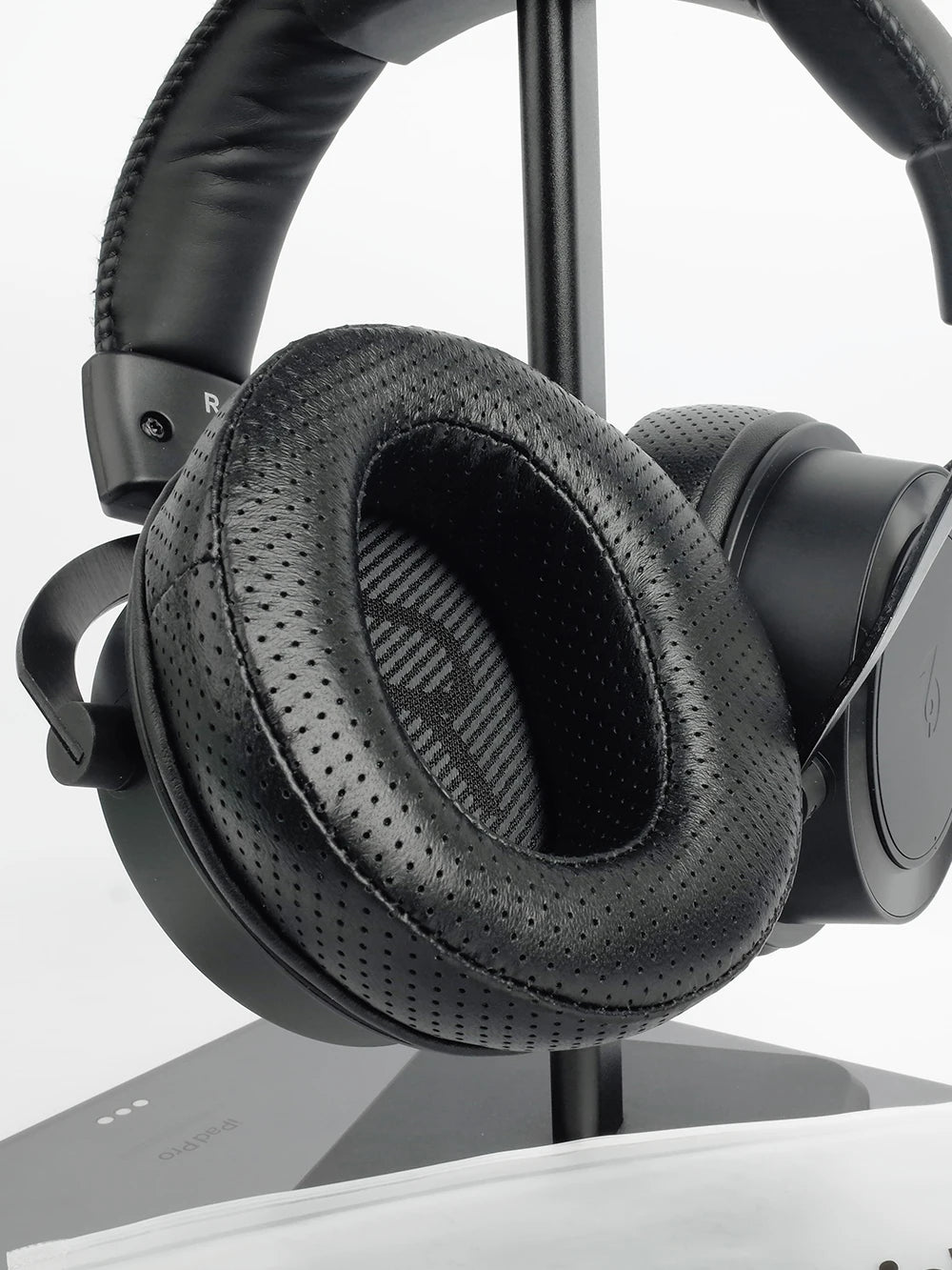 Ear Pads For FiiO HS-FT1A/B/C FT1 FT1 Pro JT7 Sheepskin earmuffs Perforated Sheepskin dermis headphones Memory Covers Sponge