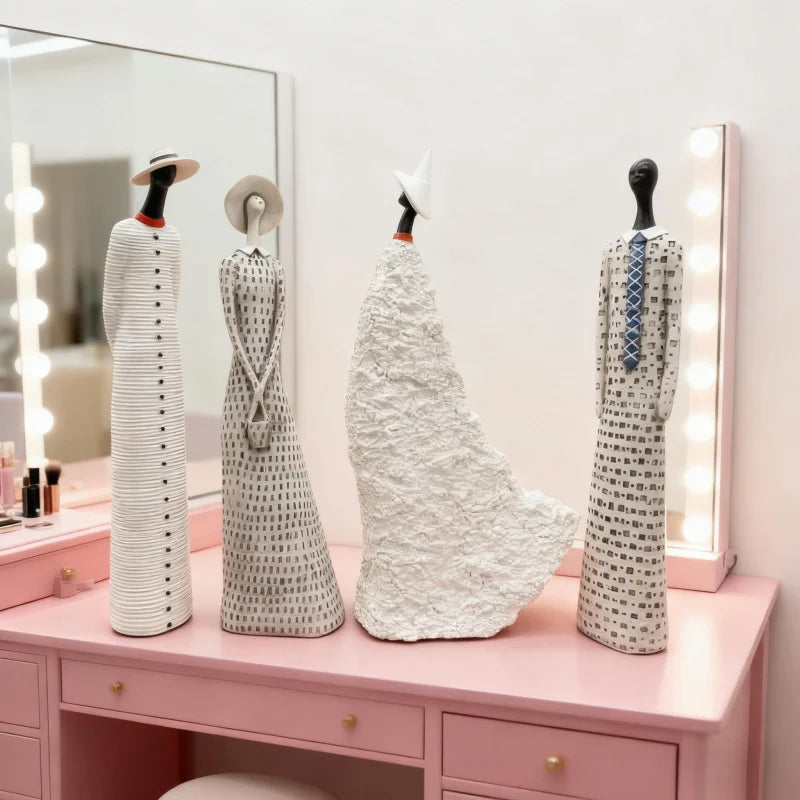 European and American Style International Fashion Show Male and Female Statue Ornaments，Home Decorations Crafts Artwork