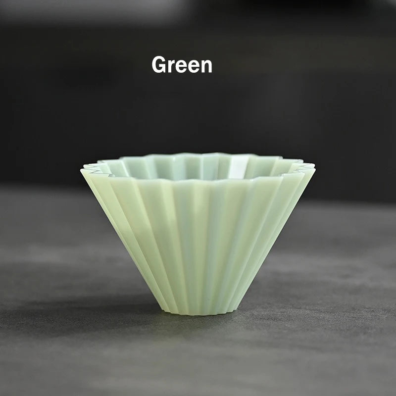 Hand-made Coffee Drip Filter Cup for Household Use 1-2 People Origami Filter Cup V-shaped Resin Cake Cup Anti-fall Filter