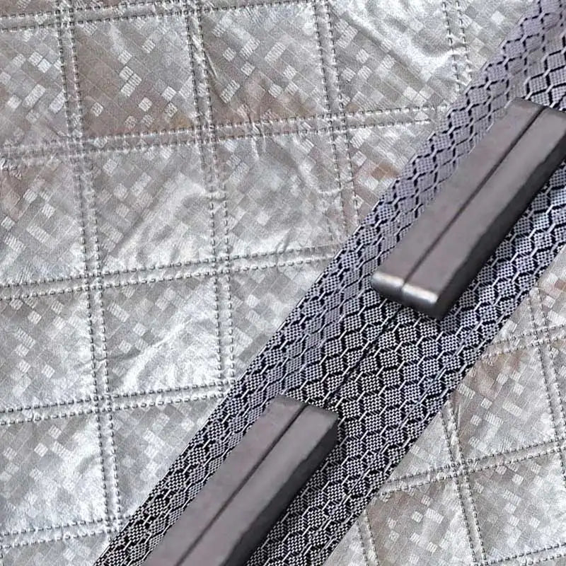 Warm and windproof magnetic self-priming cotton door curtain for kitchen, thickened shading and insulation, easy to install