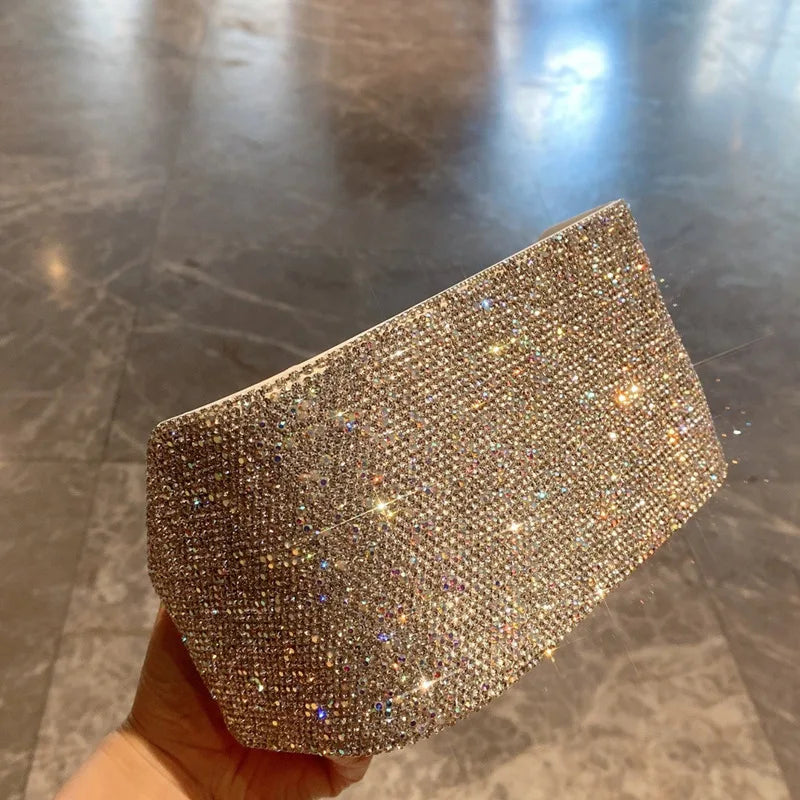 Diamond-encrusted multi-compartment storage box, high appearance level, desktop cosmetics organizing box, large capacity