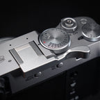 Aluminum Metal Hot Shoe Thumb-Up Hotshoe Thumb Up Grip for Fujifilm x100v Fuji X100VI Camera Hand Grip
