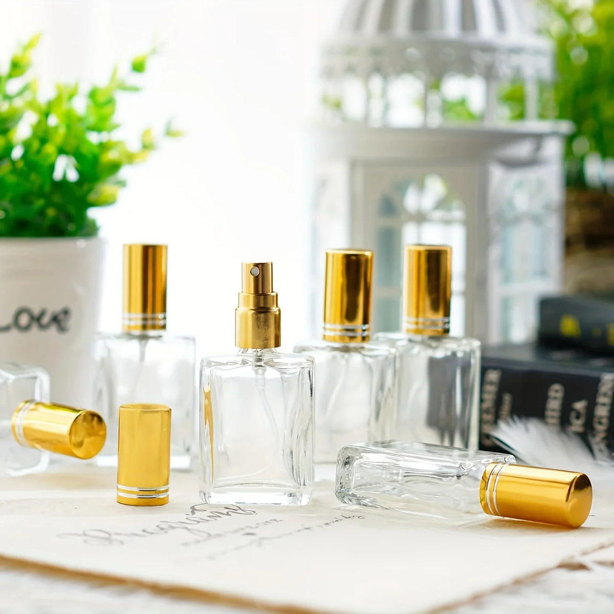 12pcs+6 accessories 15ml transparent perfume spray bottle, including 12 spray bottles, 3 funnels, and 3 sub-packing artifacts