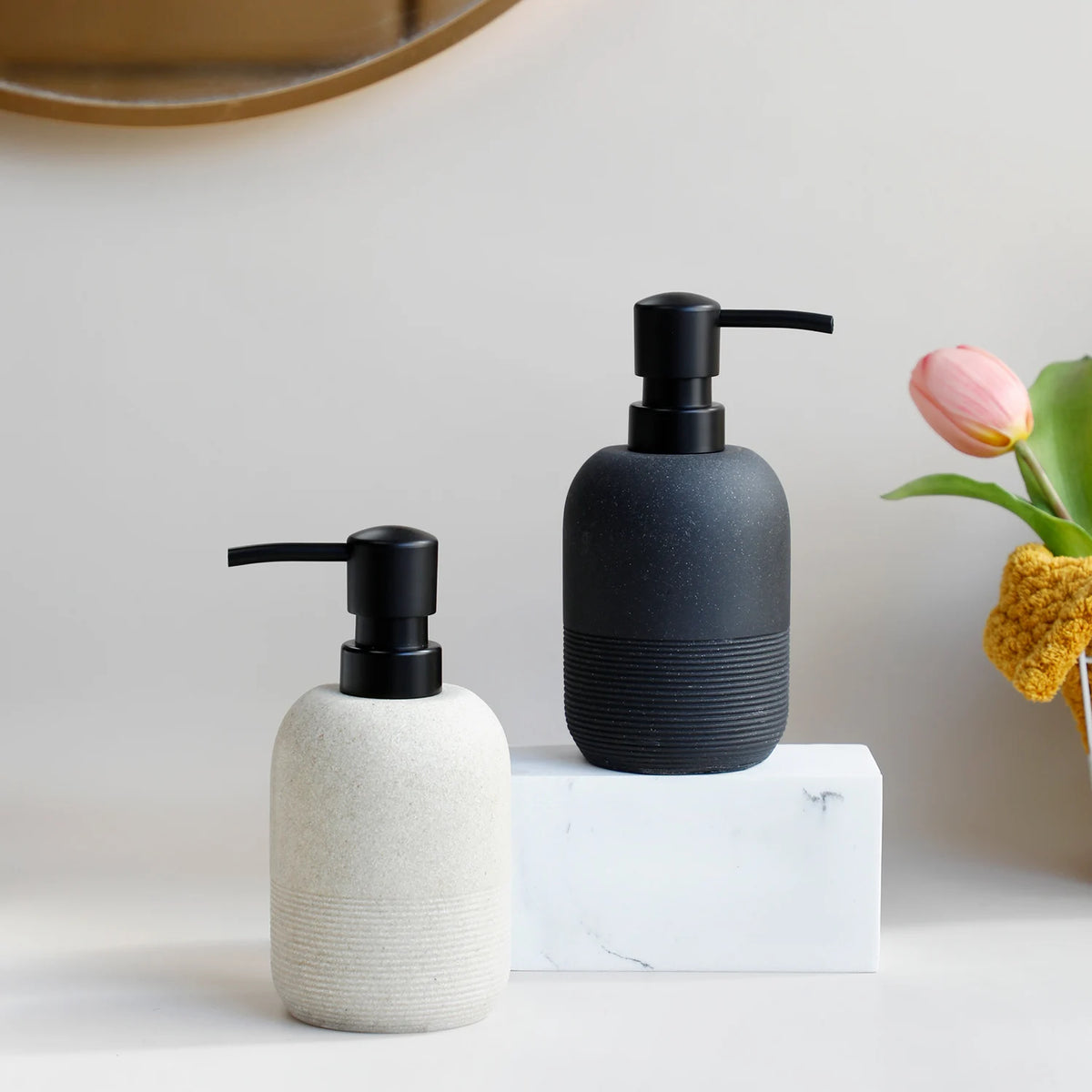 Kitchen and bathroom soap dispenser, shower replacement bottle, cleaning agent bottle, hand pump bottle, separate bottle