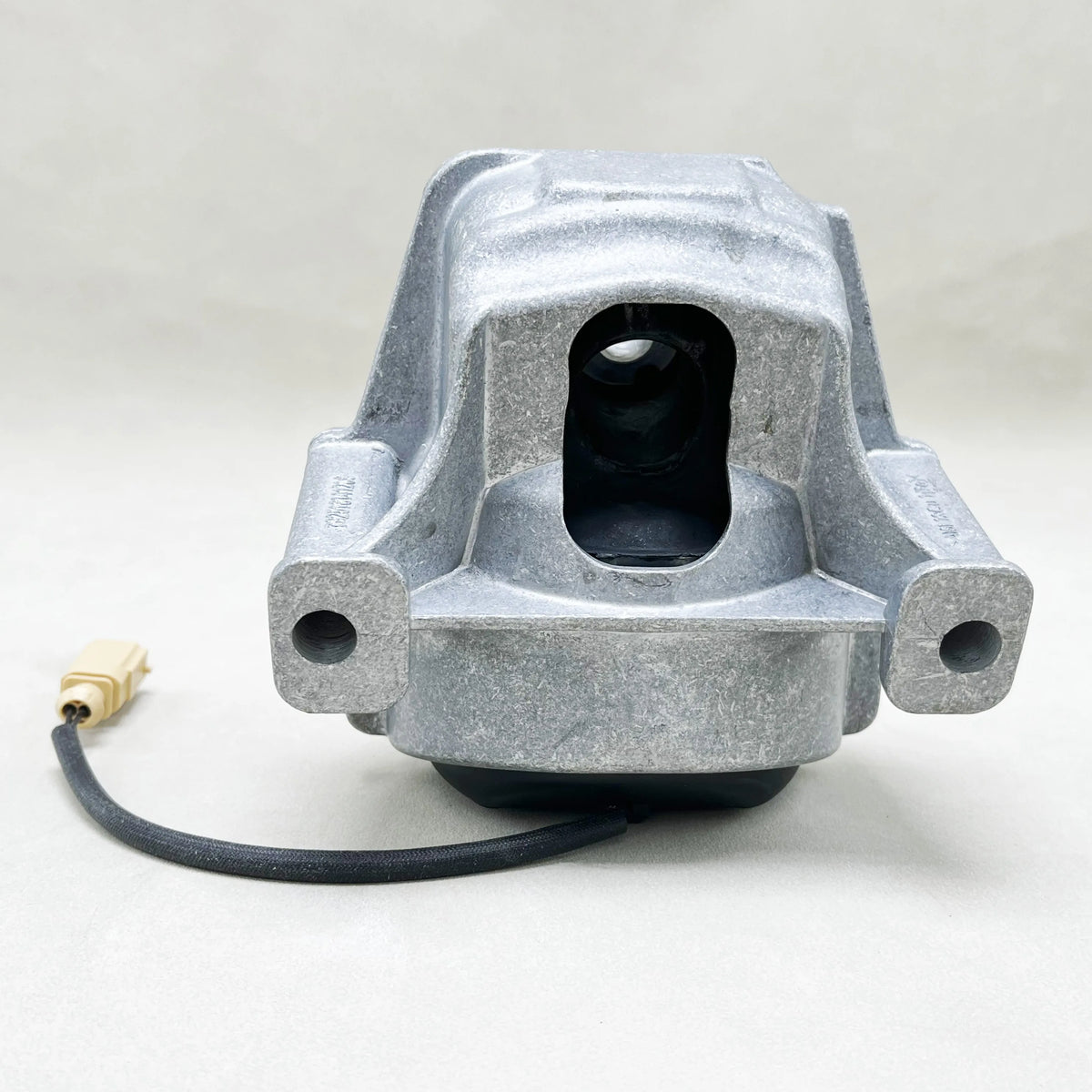 Auto Rubber Pier Support Engine Mount For Audi A4 A5 S5 Quattro Q5 Allroad 2.0 TFSI 2.0 TDI 3.0 TDI RH 8R0199381AK LH 8R0199381