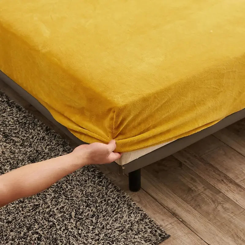 Warm and Thick Elastic Fitted Sheets Adjustable Flannel Winter Mattress Cover Velvet Bed Linens, 150/180/200 Multi Sizes