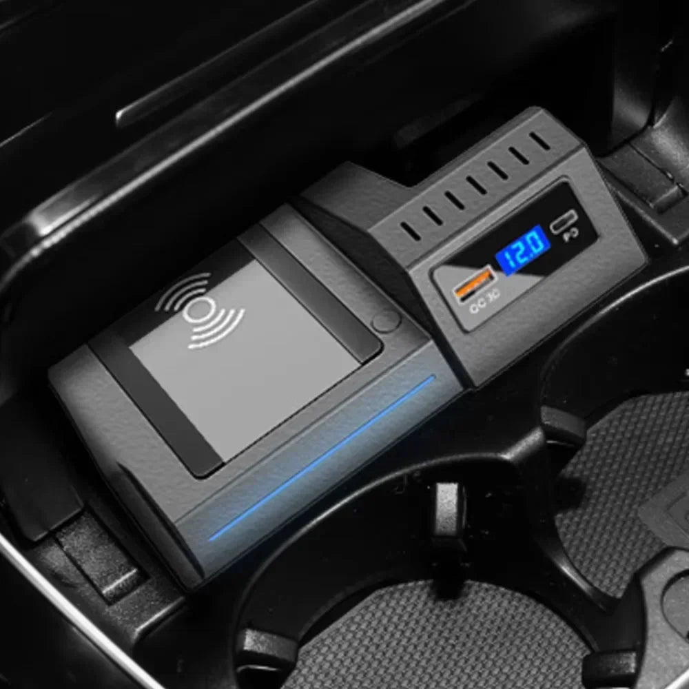 Moreway wireless charger For Mercedes Benz W205 C43 C63 GLC43 GLC63 X253 Phone Holder Fast Charging Car interior accessories
