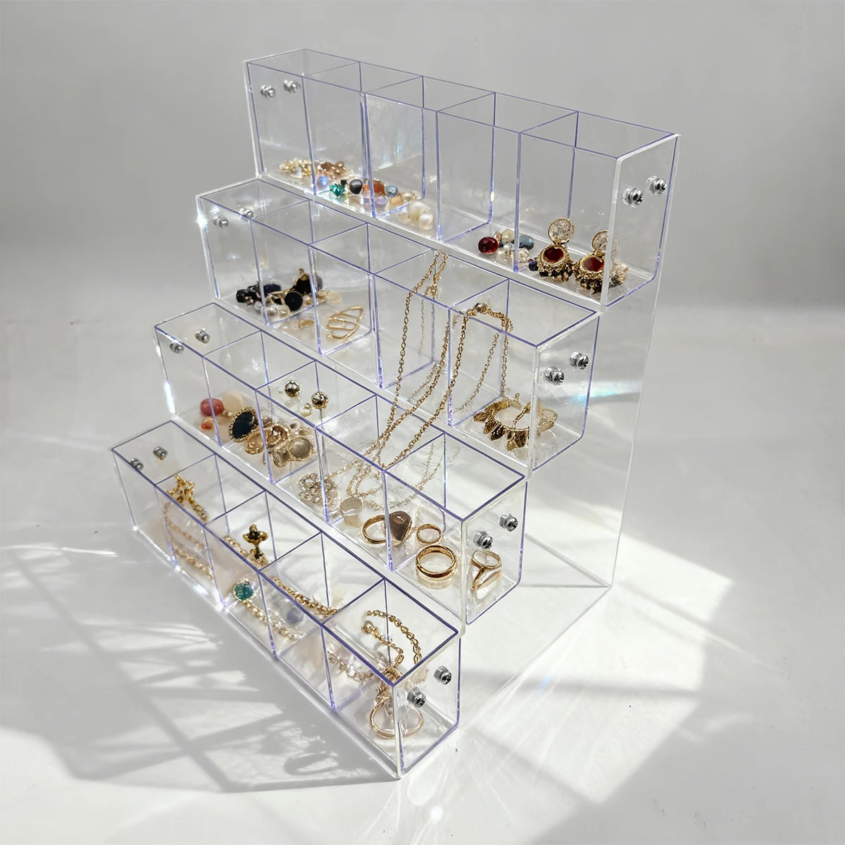 Multi-Layer Acrylic Transparent Step Storage Rack for Cosmetics/Decorations/Office Supplies Retail Display Box Organizer Cabinet