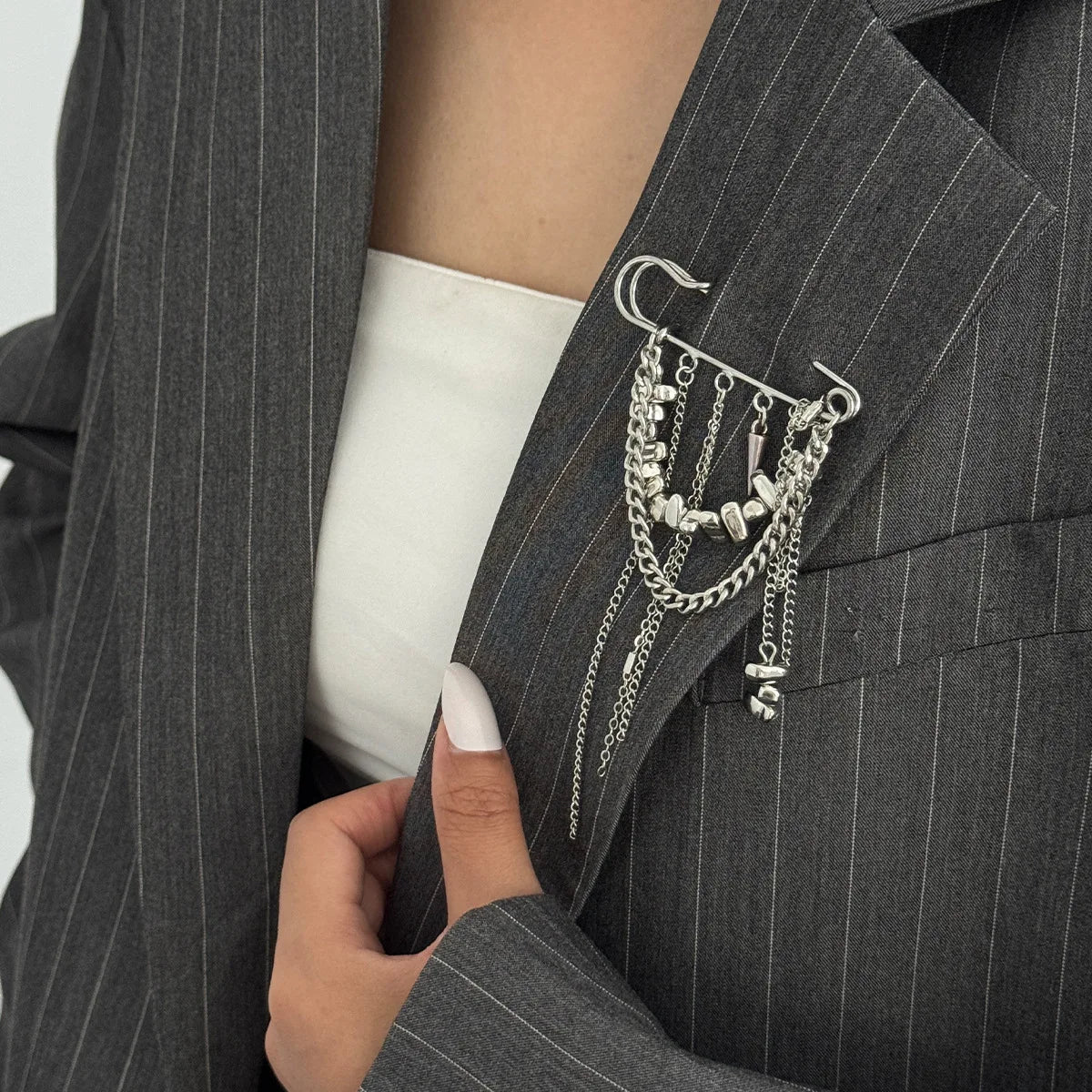 Fashion Evil Eye Pearl Brooch Detachable Tassel Fixed Clothes Pin Waist Buckle Button Clasps Trouser Leg Decorative