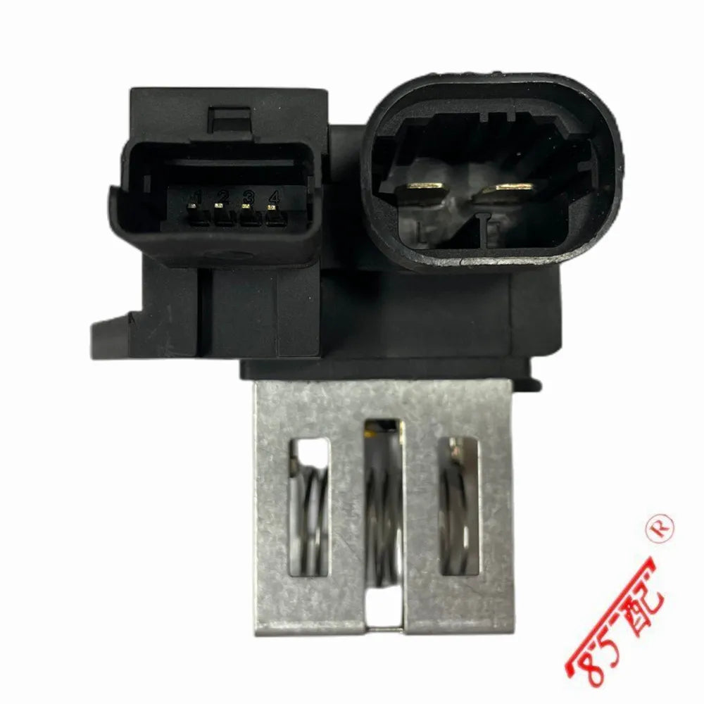 1267J6 98372A01 9827870080 FOR Peugeot 207 208 407 508 Citroen C2 C3 DS3 Do Radiador Do Motor Resistor Relay