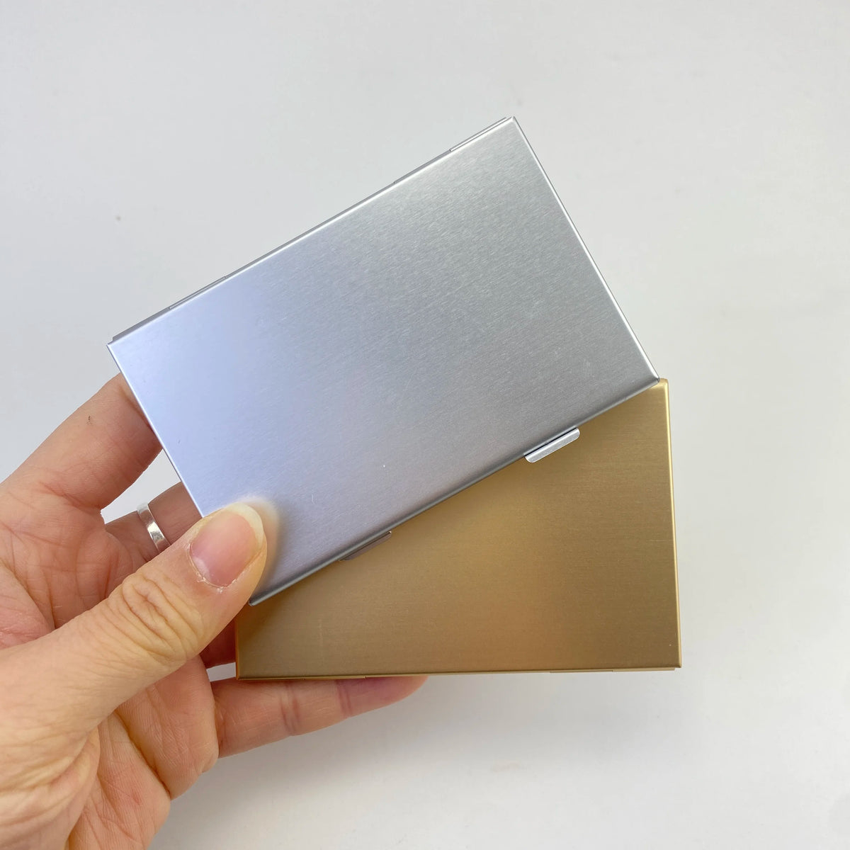 Ultra-Thin Aluminum Dual-Layer Magnetic box DIY Compact - Refillable Case for Eyeshadow & Blush