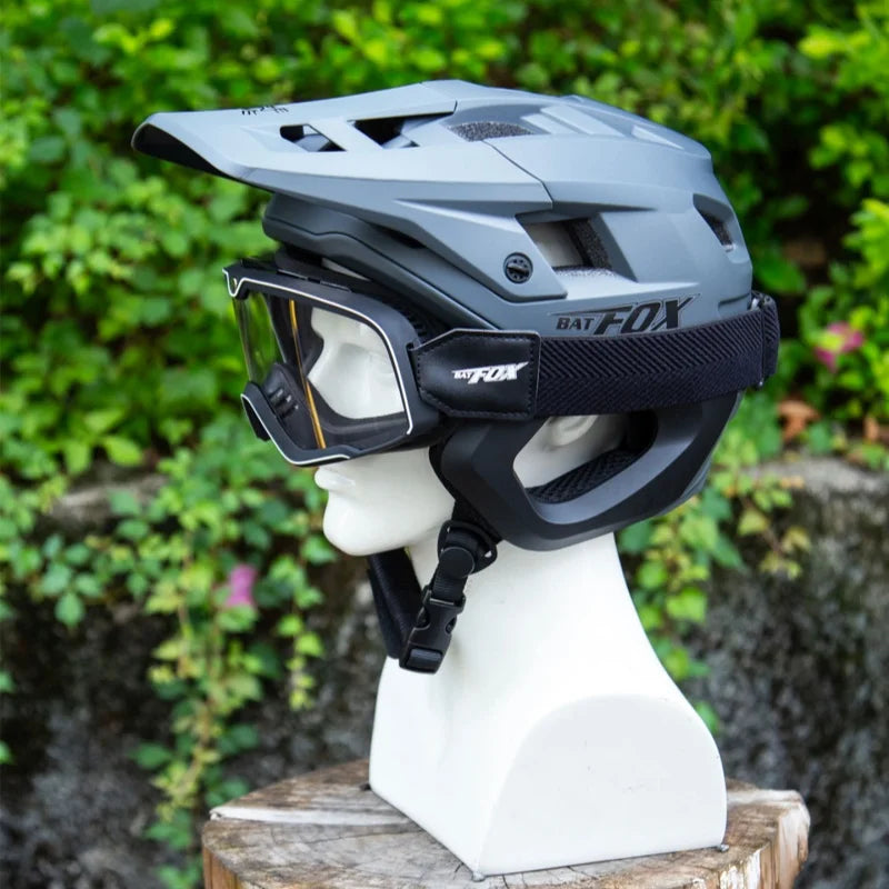 BATFOX Men's Bicycle Helmet BMX Off-road Downhill Lightweight Safety 3/4 Helmet Cap Summer Motorcycle Enduro Helmet CE/EN1078