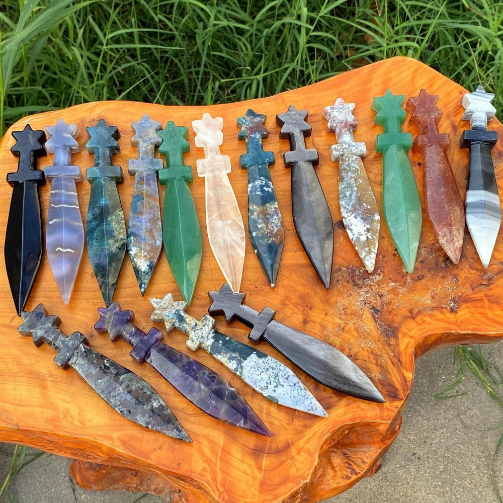 Jewelry Patterns 1pc Unique crystal Knife - Hand quartz carved knife、Crystal diy knife、Home decoration - Healing crystal gift