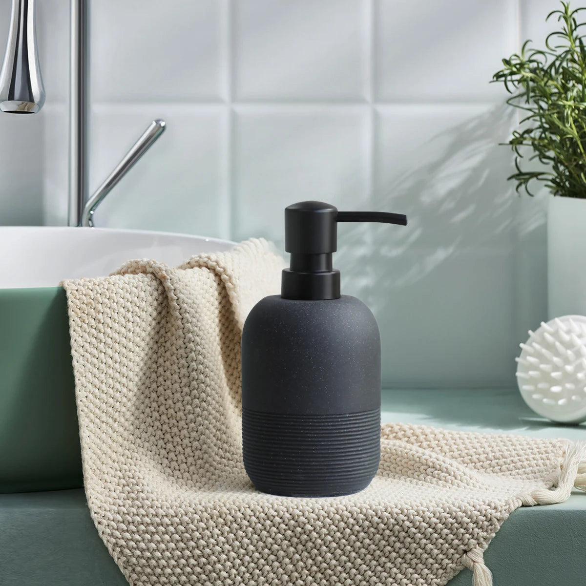 Kitchen and bathroom soap dispenser, shower replacement bottle, cleaning agent bottle, hand pump bottle, separate bottle