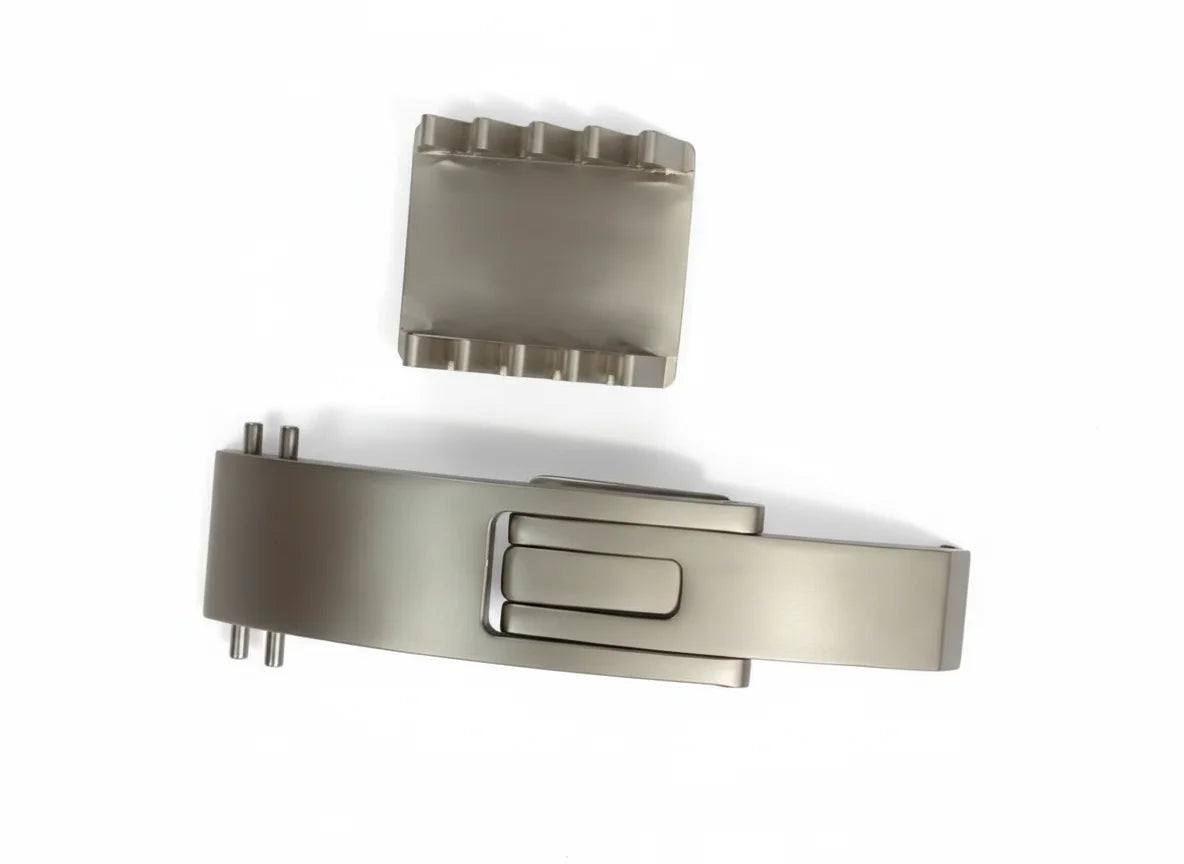 Heavy Duty Replacement Lever Buckle for  Weight Lifting and Powerlifting Belt - Rust Free Fits All Brands